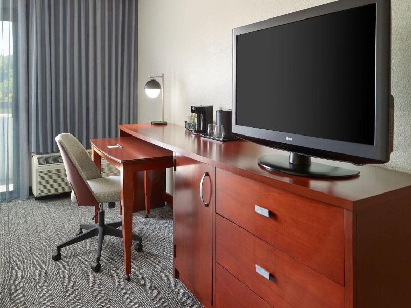 Courtyard Atlanta Executive Park/Emory image