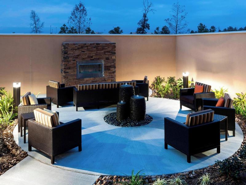 Courtyard By Marriott Houston North/Shenandoah image