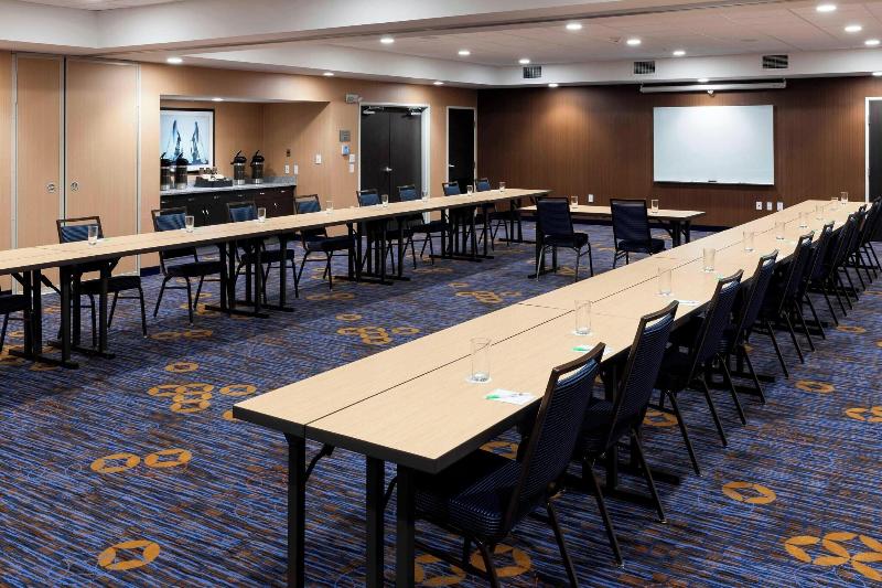 Courtyard By Marriott Houston North/Shenandoah image