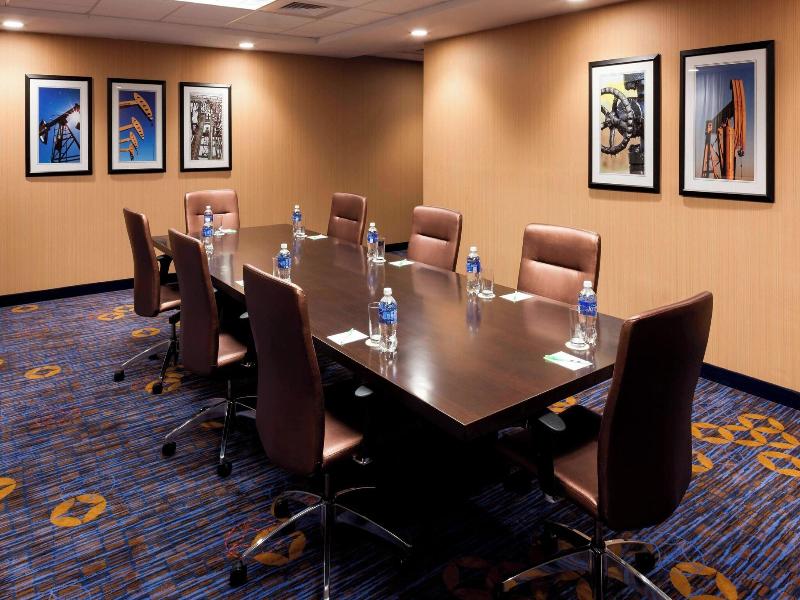 Courtyard By Marriott Houston North/Shenandoah image