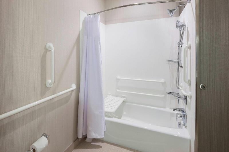 Courtyard By Marriott Houston North/Shenandoah image