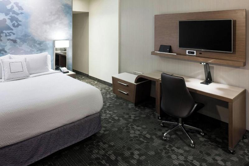 Courtyard By Marriott Houston North/Shenandoah image