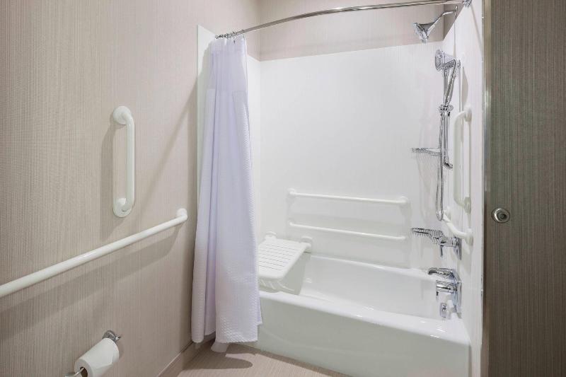 Courtyard By Marriott Houston North/Shenandoah image
