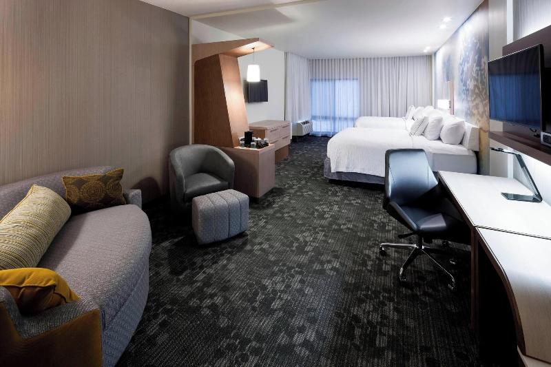 Courtyard By Marriott Houston North/Shenandoah image