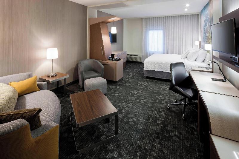 Courtyard By Marriott Houston North/Shenandoah image