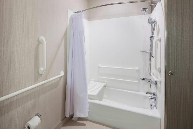 Courtyard By Marriott Houston North/Shenandoah image