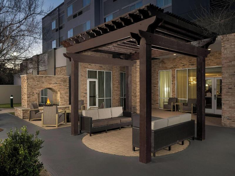 Courtyard Houston NW/290 Corridor image