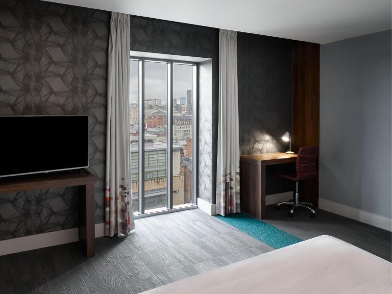 Aloft Liverpool image