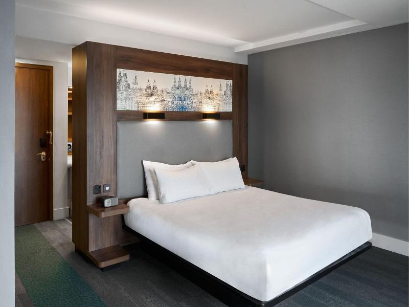 Aloft Liverpool image