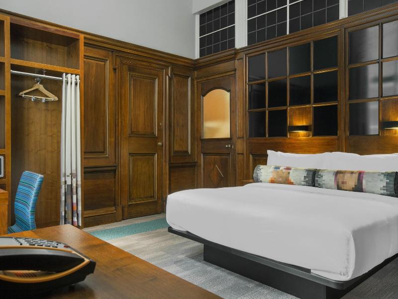 Aloft Liverpool image