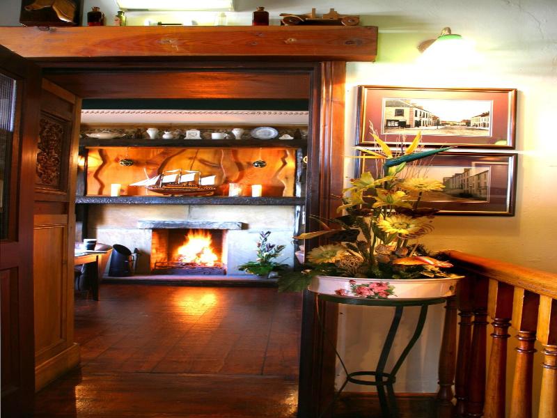 Maddens Bridge Bar and Restaurant image