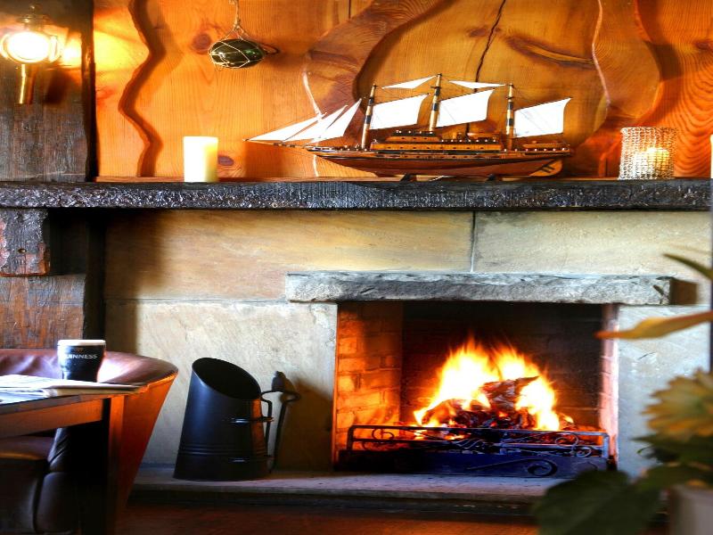 Maddens Bridge Bar and Restaurant image