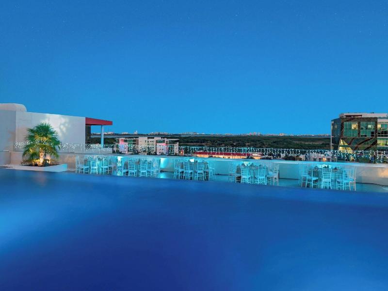 Four Points By Sheraton Cancun Centro image