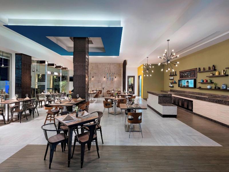 Four Points By Sheraton Cancun Centro image