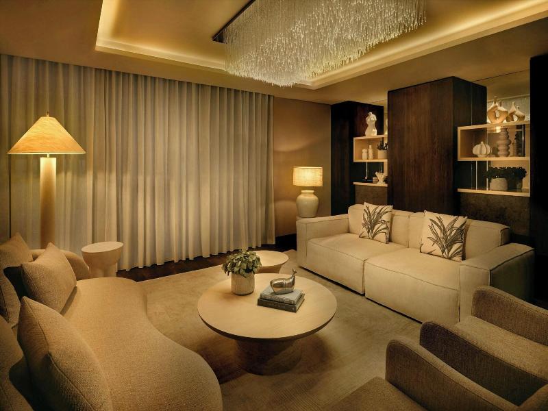 Sheraton Grand Hotel Dubai image