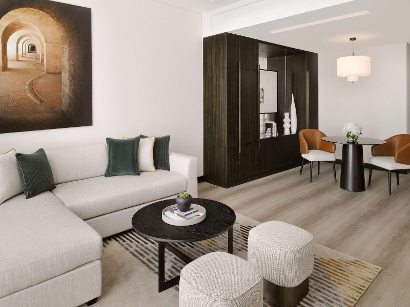 Sheraton Grand Hotel Dubai image