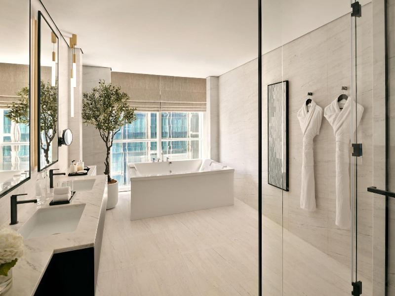 Sheraton Grand Hotel Dubai image