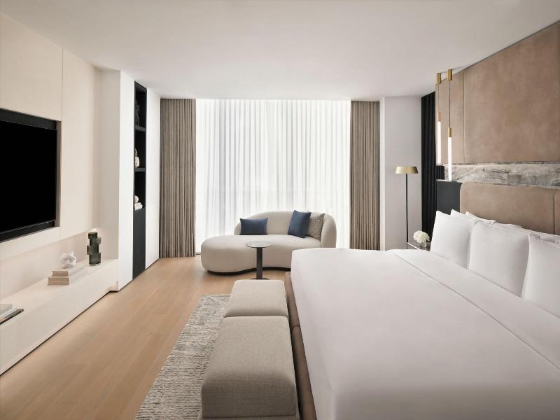 Sheraton Grand Hotel Dubai image