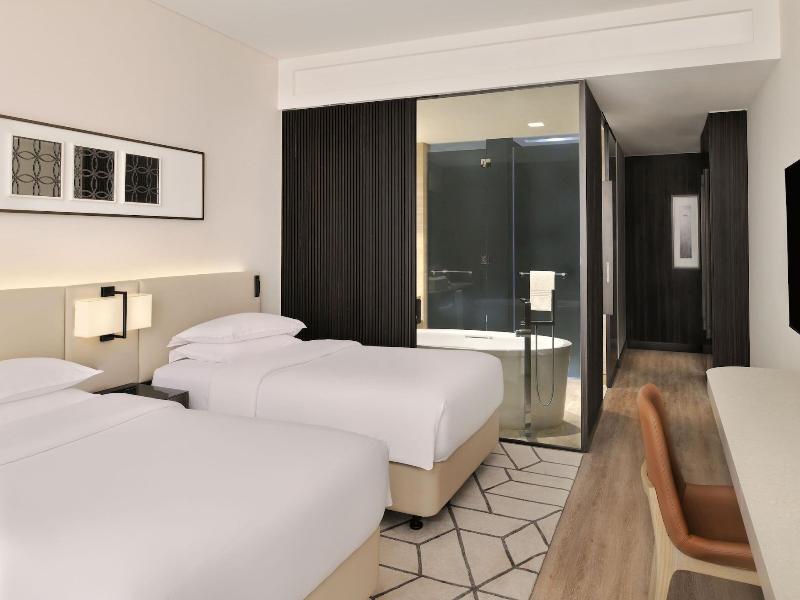 Sheraton Grand Hotel Dubai image