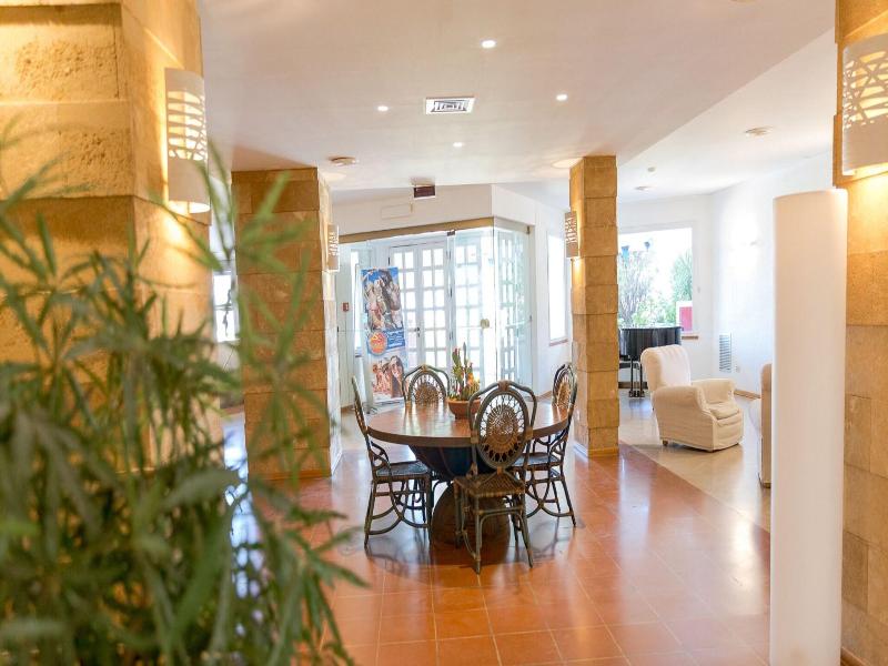 Perla del Golfo Hotel & Resort image