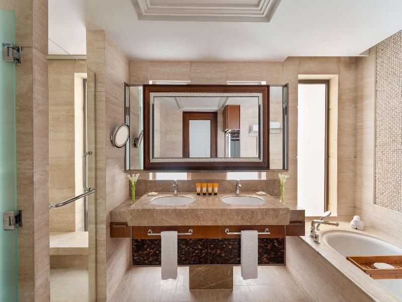 Shangri-La Sanya image