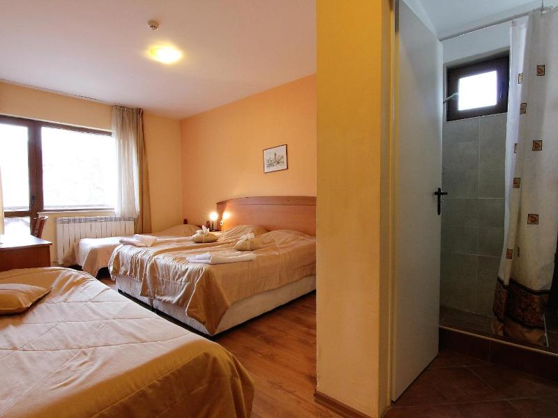 Pirina Club Hotel image