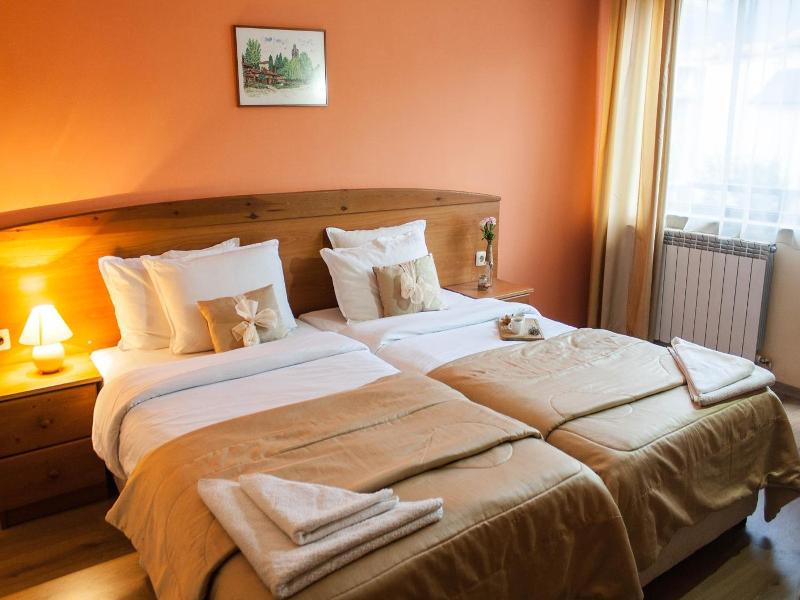 Pirina Club Hotel image