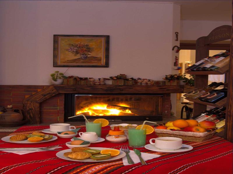 Pirina Club Hotel image