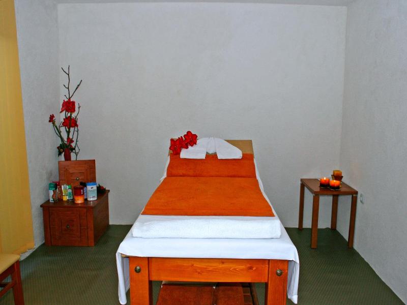 Pirina Club Hotel image