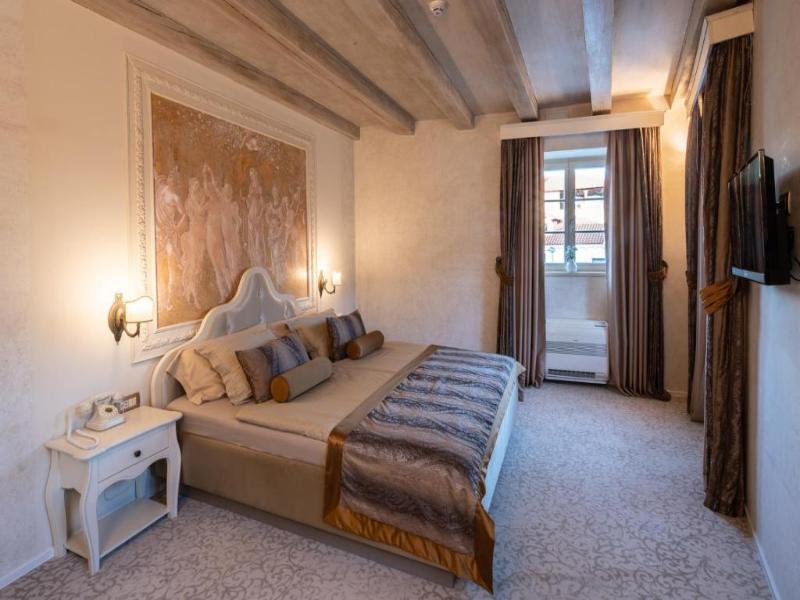 Heritage Hotel Life Palace image
