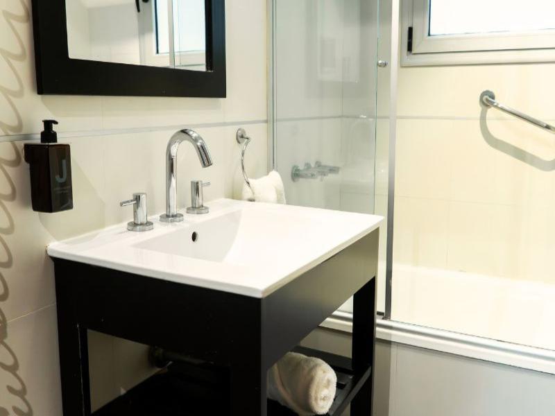 Reco by DOT Suites image