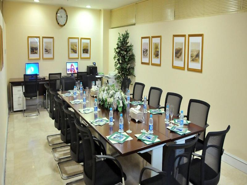 Habitat Hotel All Suites image