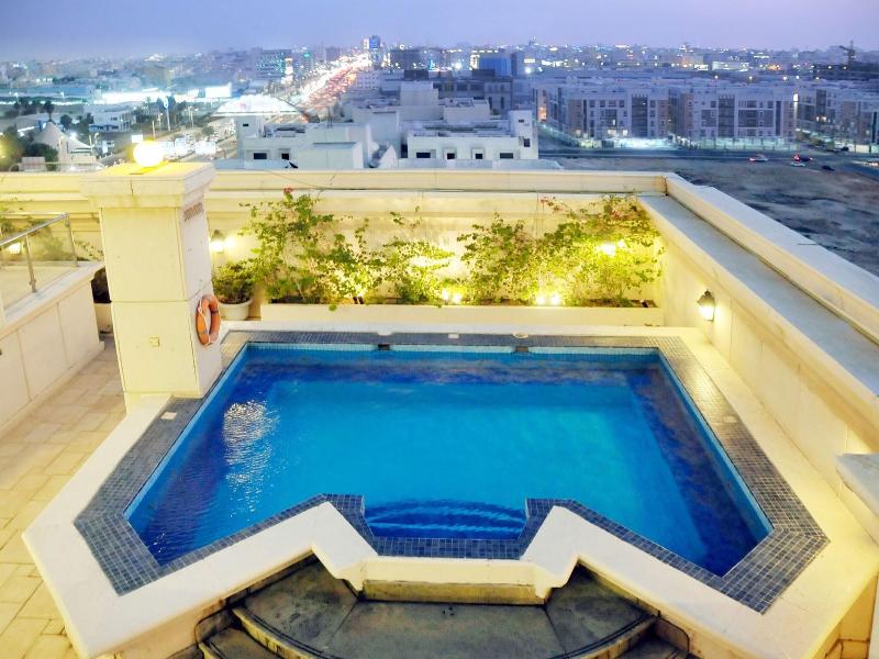 Habitat Hotel All Suites image