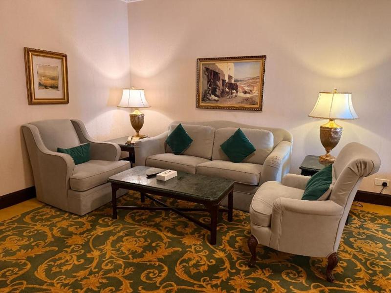 Habitat Hotel All Suites image