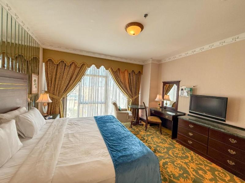 Habitat Hotel All Suites image