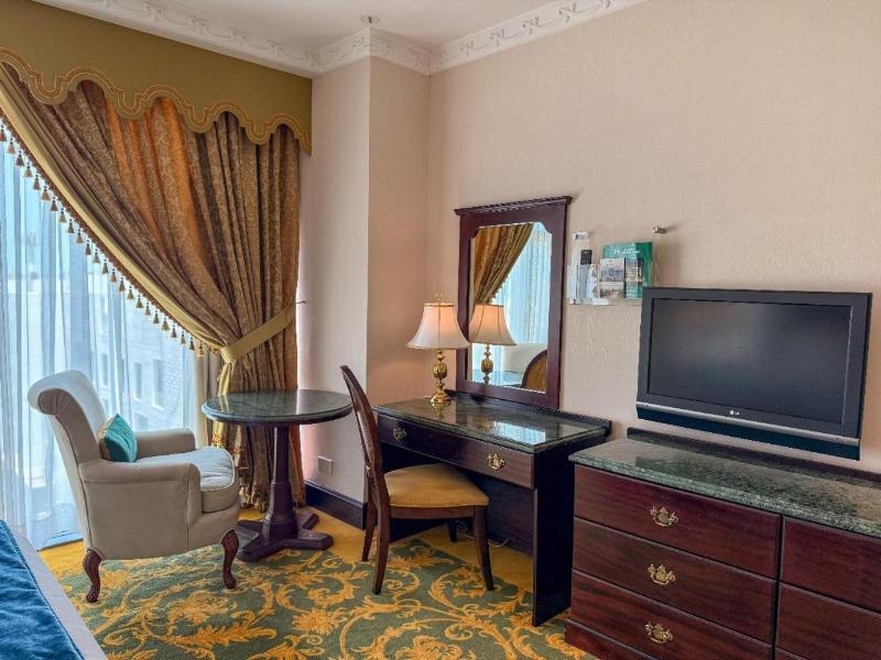 Habitat Hotel All Suites image