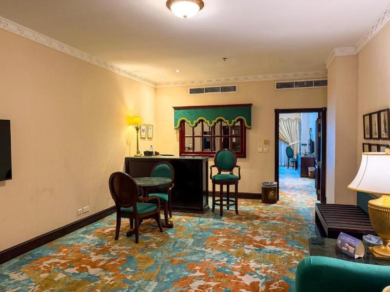 Habitat Hotel All Suites image