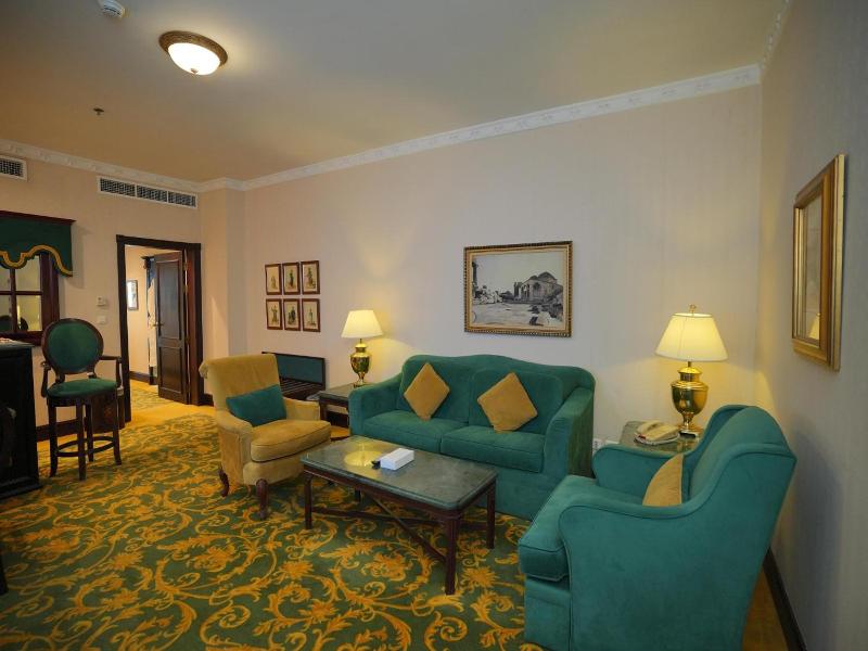 Habitat Hotel All Suites image