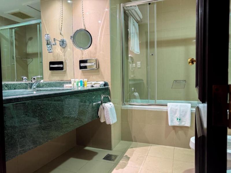 Habitat Hotel All Suites image