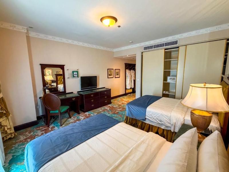 Habitat Hotel All Suites image