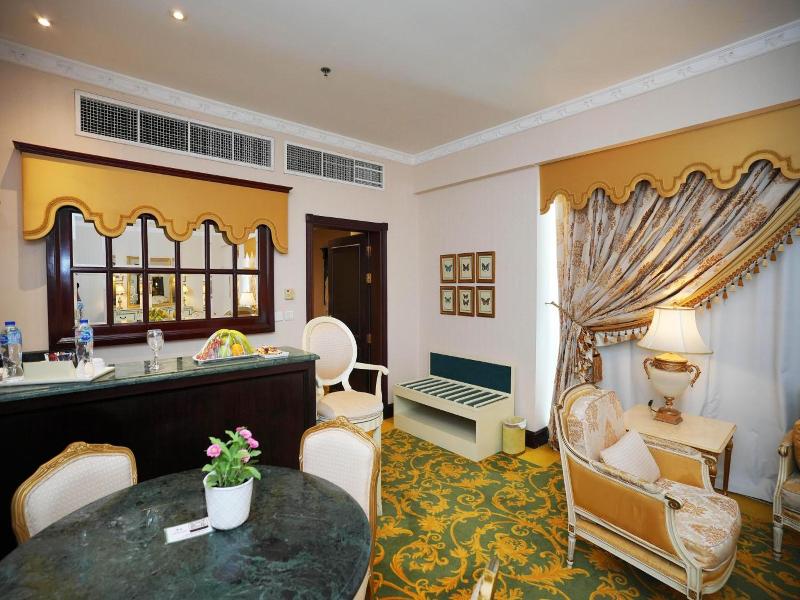 Habitat Hotel All Suites image
