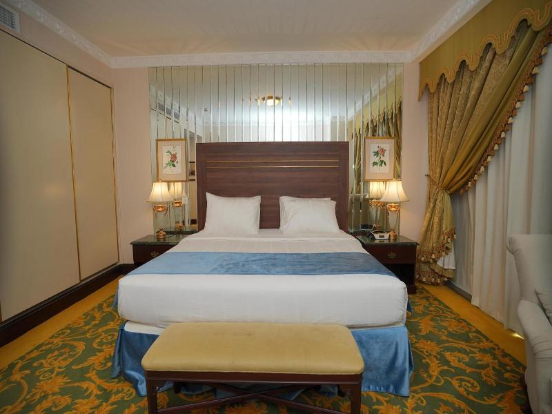 Habitat Hotel All Suites image