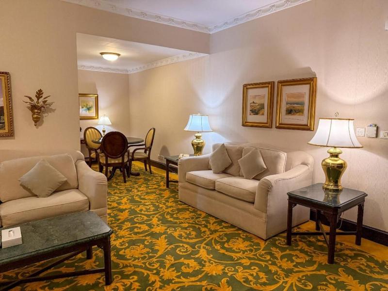 Habitat Hotel All Suites image
