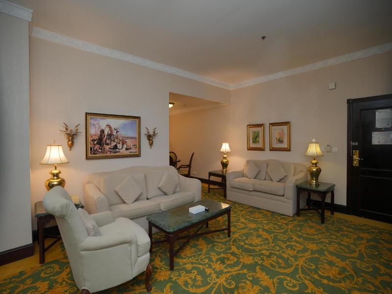 Habitat Hotel All Suites image