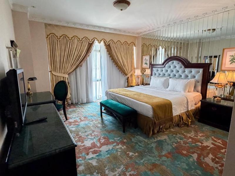 Habitat Hotel All Suites image