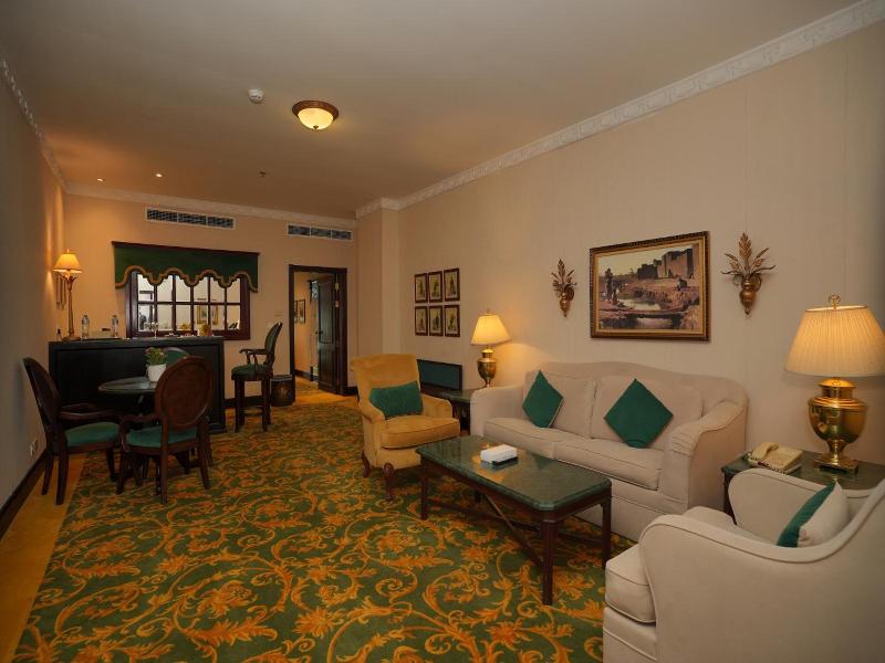 Habitat Hotel All Suites image