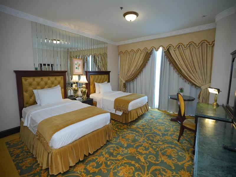 Habitat Hotel All Suites image