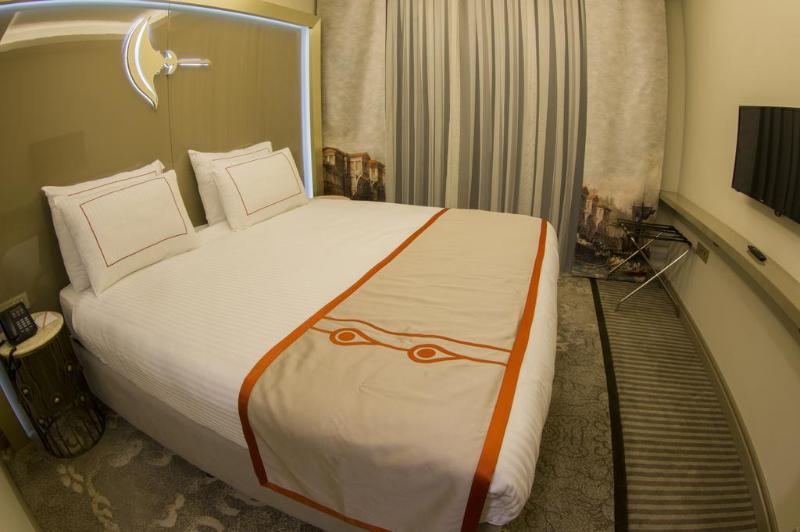 Peyk Hotel image