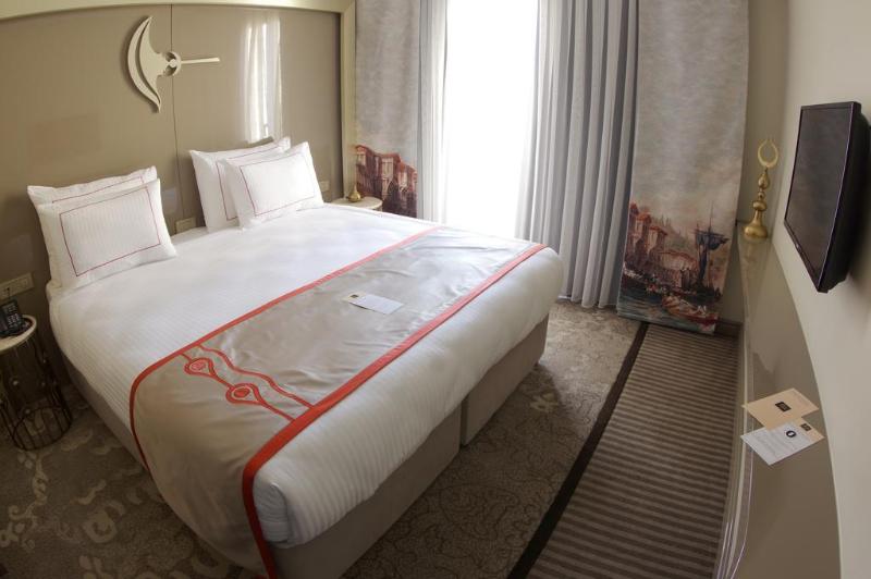 Peyk Hotel image