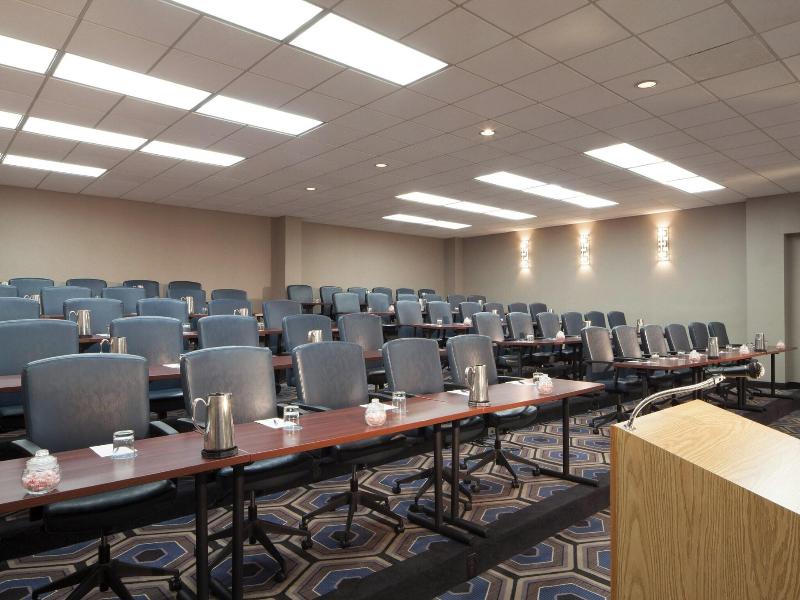 Sheraton Bucks County Langhorne image
